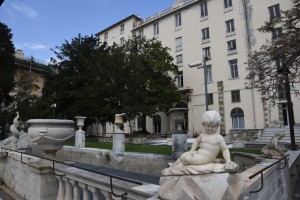 La navata di S. Francesco dal giardino (foto Studio Leoni) (1)