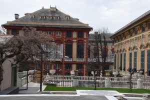 Palazzo Bianco e Palazzo Rosso dal giardino  (foto Studio Leoni)